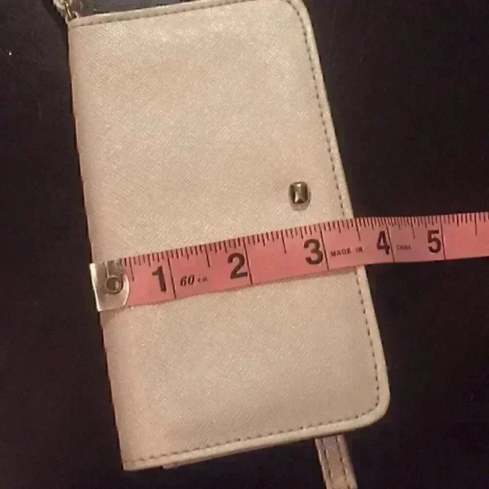 White wristlet
